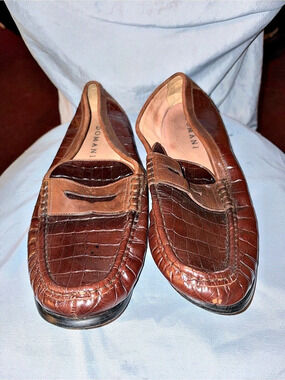 Domani Brown Croc-Embossed Loafers size 12
